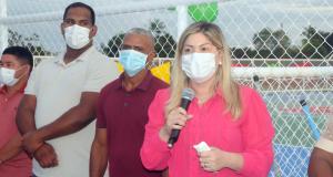 inaugurou a 1° Quadra Poliesportiva Municipal Veridiano Barbosa Toloza na comunidade de Carmo do Macacoari e Rio Jordão