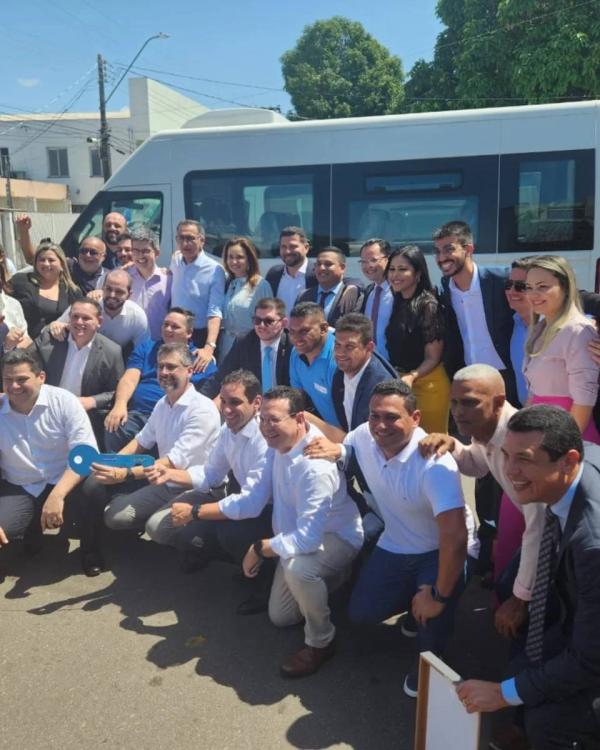 O prefeito de Itaubal, José Serafim, participou de um importante evento na Assembleia Legislativa do Amapá, onde foram entregues veículos para as prefeituras do estado.