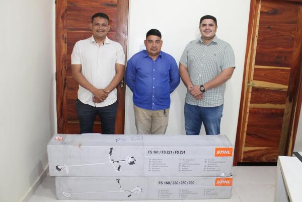 Na manhã desta segunda-feira, 17, a Prefeitura de Itaubal realizou mais um investimento em infraestrutura com a entrega de duas roçadeiras para a divisão de Varrição